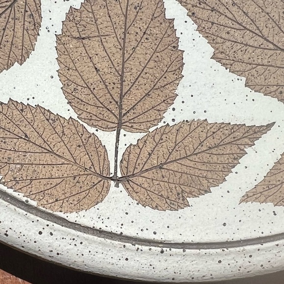 Bristoleaf Pottery, Wizard of Clay RARE š Bristoleaf Trivet for Use or Hanging - Picture 2 of 9